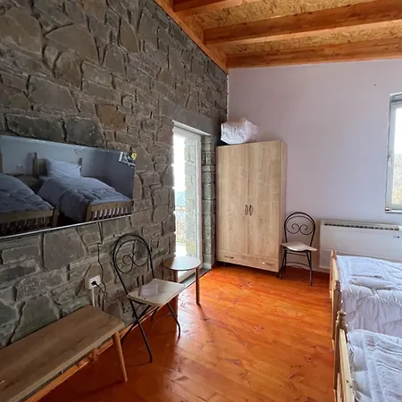 Hotel Xhaferri *